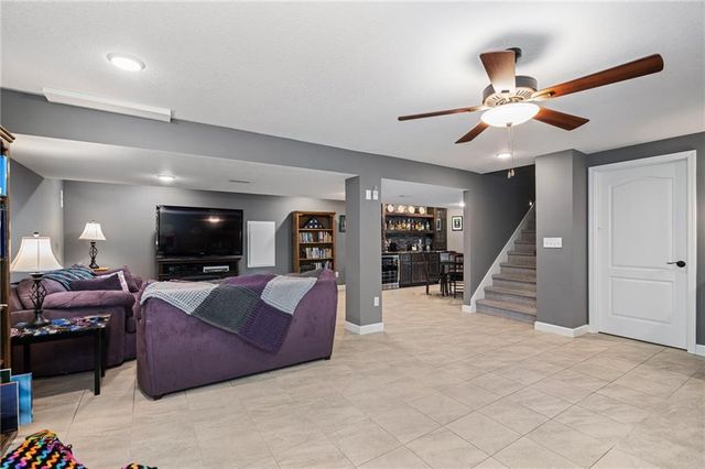 10329 Ballentine Street, Overland Park, KS 66214