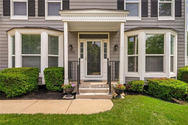 10329 Ballentine Street, Overland Park, KS 66214
