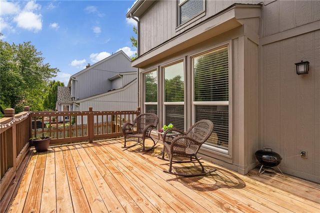 10329 Ballentine Street, Overland Park, KS 66214