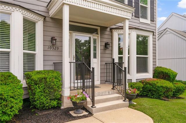 10329 Ballentine Street, Overland Park, KS 66214