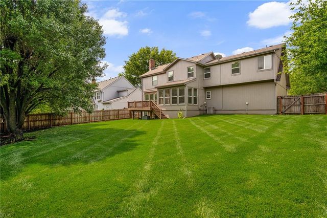 10329 Ballentine Street, Overland Park, KS 66214