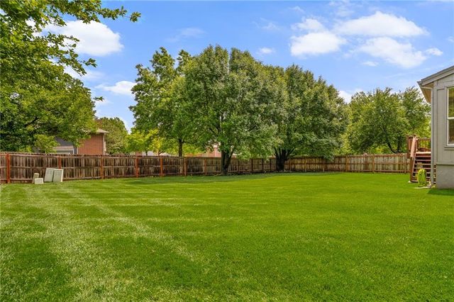 10329 Ballentine Street, Overland Park, KS 66214