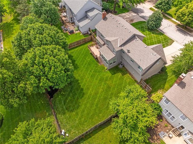 10329 Ballentine Street, Overland Park, KS 66214