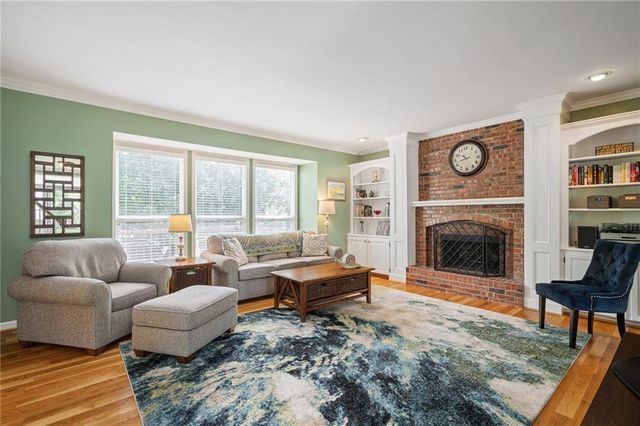 10329 Ballentine Street, Overland Park, KS 66214