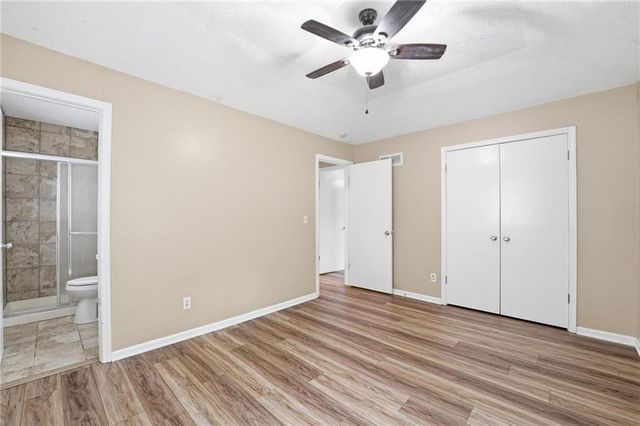 203 N Murphy Drive, Raymore, MO 64083