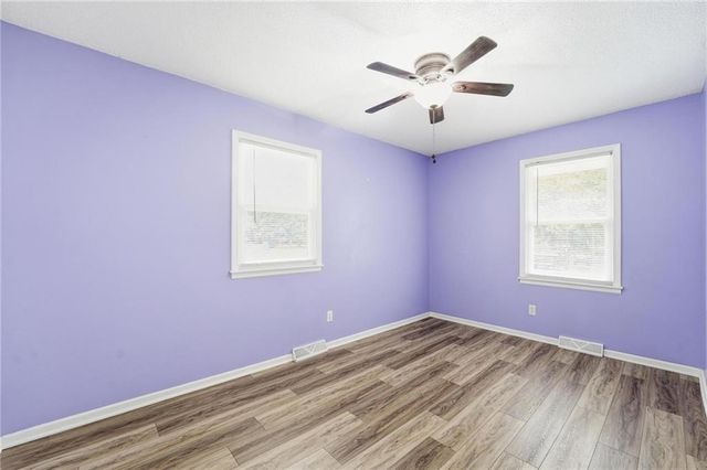 203 N Murphy Drive, Raymore, MO 64083
