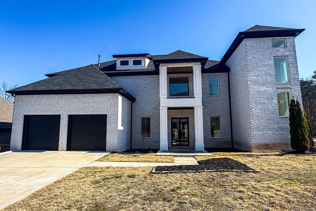 32 Corlay Drive, Little Rock, AR 72223