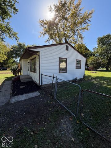 2009 Manger Lane, Anderson, IN 46011