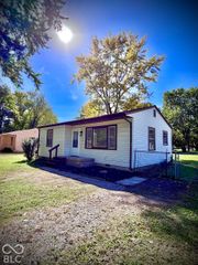 2009 Manger Lane, Anderson, IN 46011