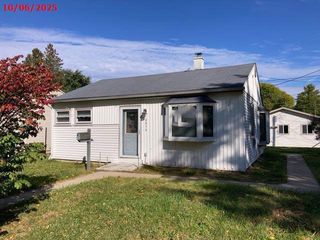 6614 W Morgan AVENUE, Milwaukee, WI 53220