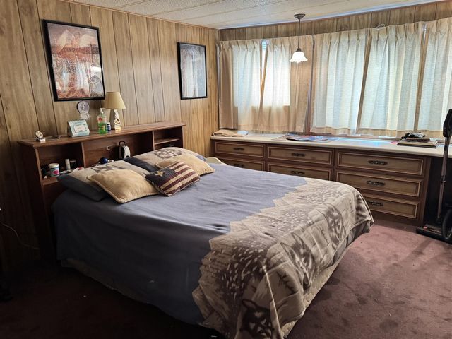 71 Oneida, Adrian, MI 49221