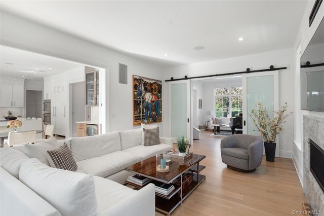 16 Myrtledale Road, Scarsdale, NY 10583