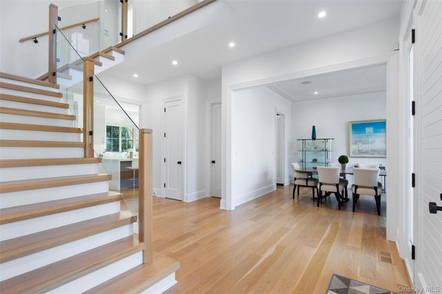 16 Myrtledale Road, Scarsdale, NY 10583