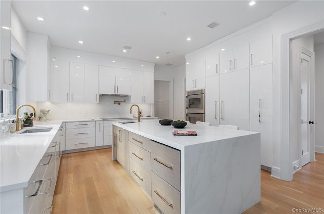 16 Myrtledale Road, Scarsdale, NY 10583