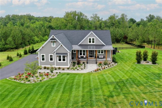 1732 Fishers Pond Dr, Maidens, VA 23102