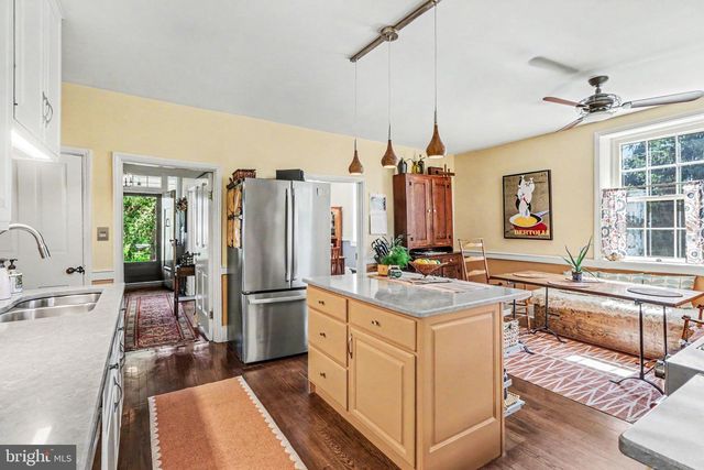 1450 MAIN ST, Mechanicsburg, PA 17055