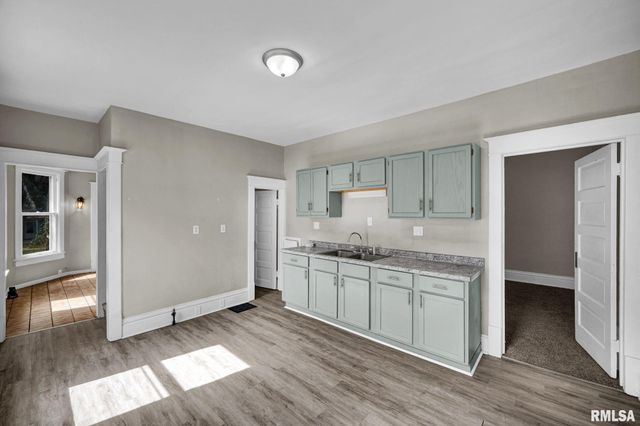315 W NEBRASKA Avenue, Peoria, IL 61604