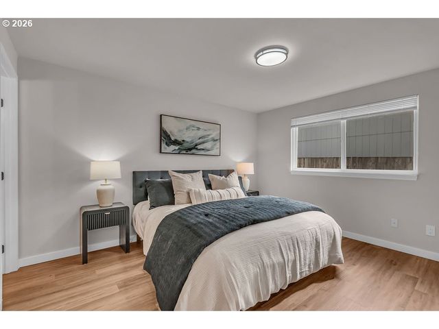 643 Se 40TH Ct, Hillsboro, OR 97123