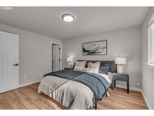 643 Se 40TH Ct, Hillsboro, OR 97123