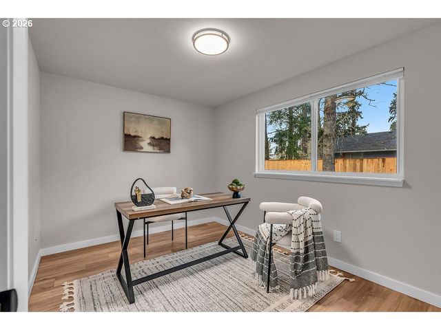 643 Se 40TH Ct, Hillsboro, OR 97123