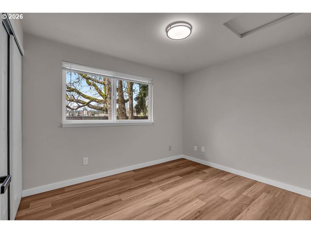 643 Se 40TH Ct, Hillsboro, OR 97123