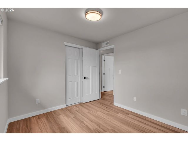 643 Se 40TH Ct, Hillsboro, OR 97123