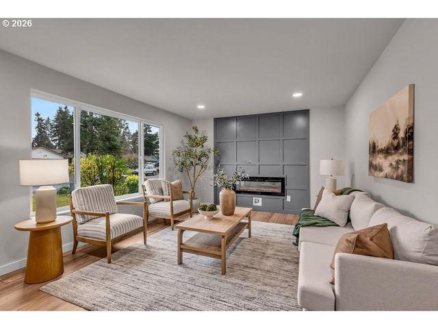 643 Se 40TH Ct, Hillsboro, OR 97123