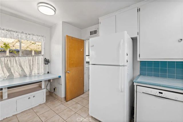 1118 E Avenue K, Lancaster, CA 93535