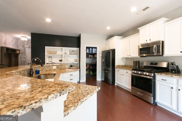 571 Kory Drive, Newnan, GA 30263