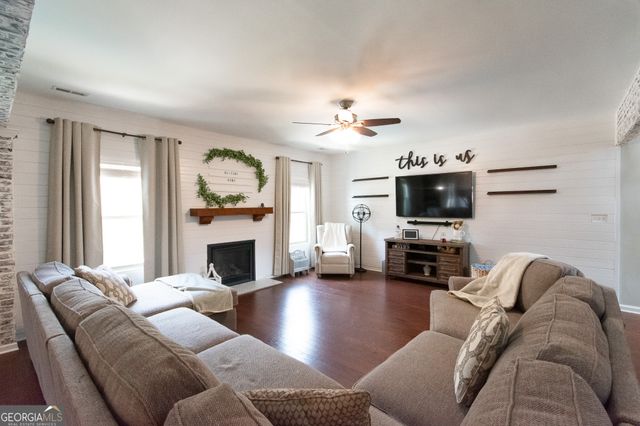 571 Kory Drive, Newnan, GA 30263