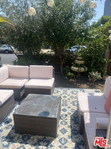 11321 Mississippi Avenue, Los Angeles, CA 90025