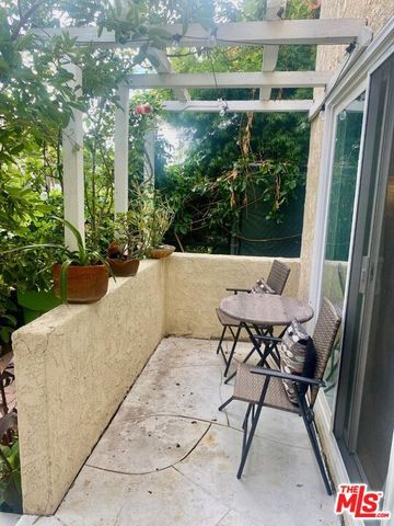 11321 Mississippi Avenue, Los Angeles, CA 90025