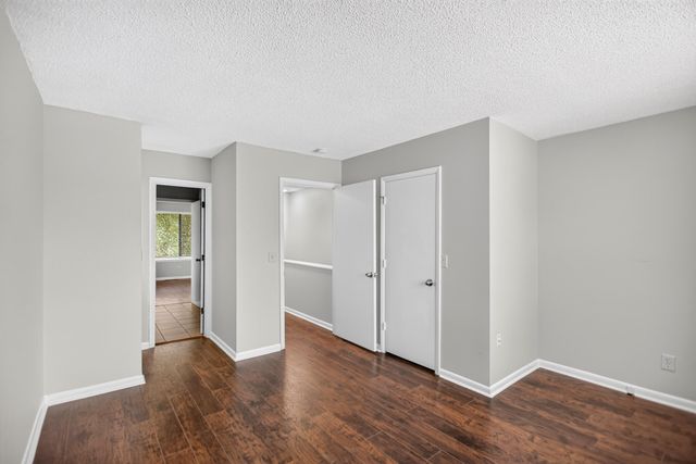 8471 Yadkin Circle Apt F, North Charleston, SC 29406