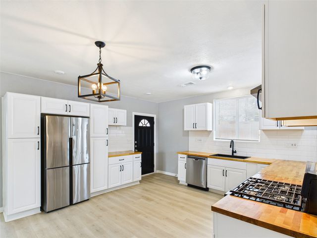 823 Havendon Circle, Dallas, TX 75203