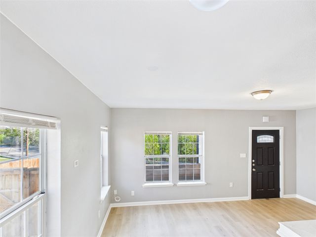 823 Havendon Circle, Dallas, TX 75203