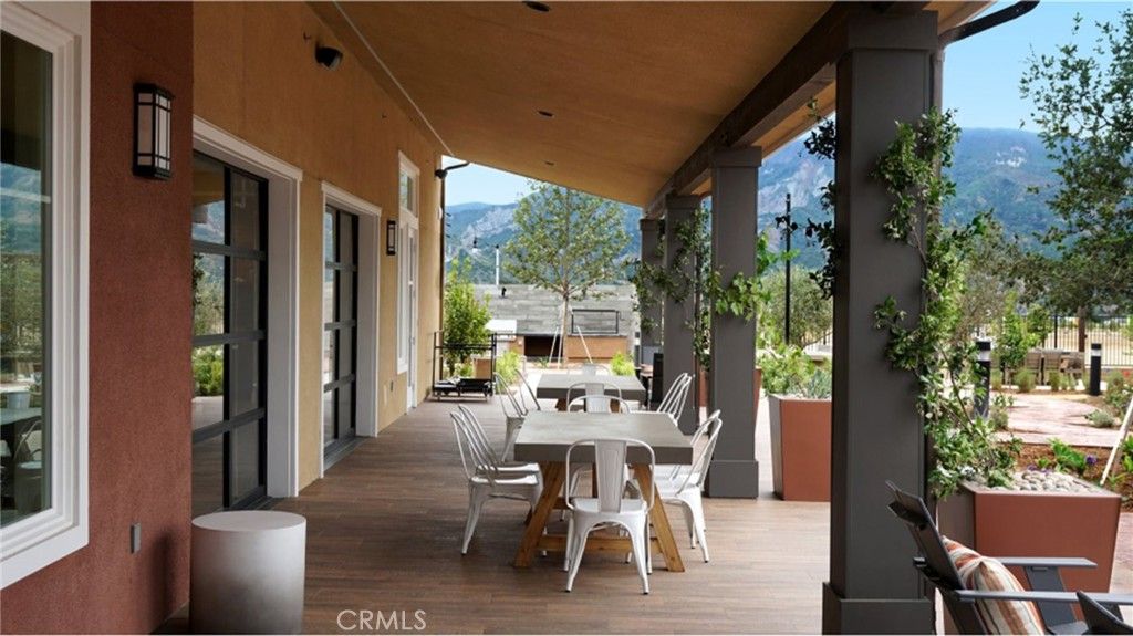 Image 4 of property listing at 2023 Pyrenes Place, Santa Paula, CA 93060