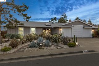 13255 Clairepointe Way, Oakland, CA 94619