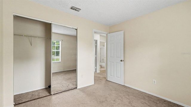 206 OAK CIRCLE, Ocala, FL 34472