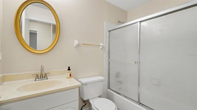 206 OAK CIRCLE, Ocala, FL 34472