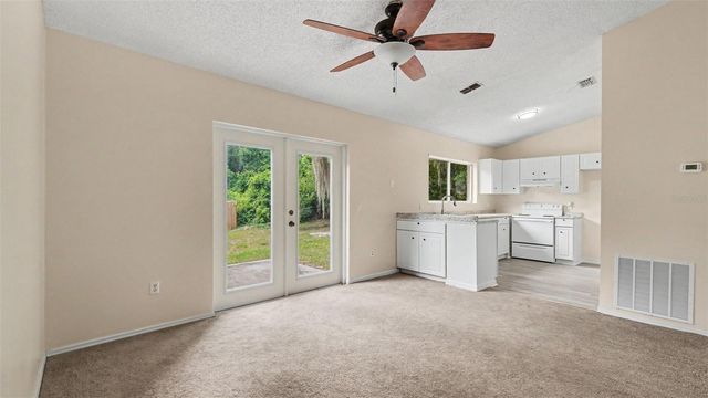 206 OAK CIRCLE, Ocala, FL 34472