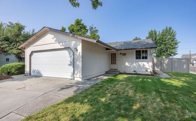 7195 W Bluebird Dr, Boise, ID 83714