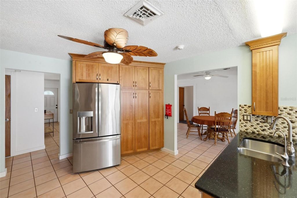 Image 17 of property listing at 541 MORNINGSIDE ROAD, Venice, FL 34293