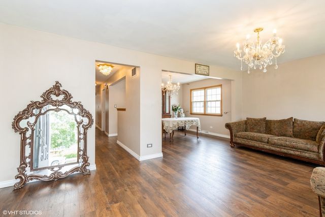 6846 N Dowagiac Avenue, Chicago, IL 60646