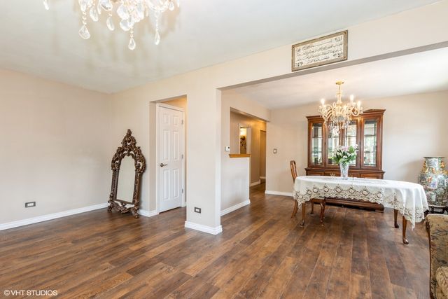 6846 N Dowagiac Avenue, Chicago, IL 60646