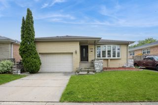 6846 N Dowagiac Avenue, Chicago, IL 60646