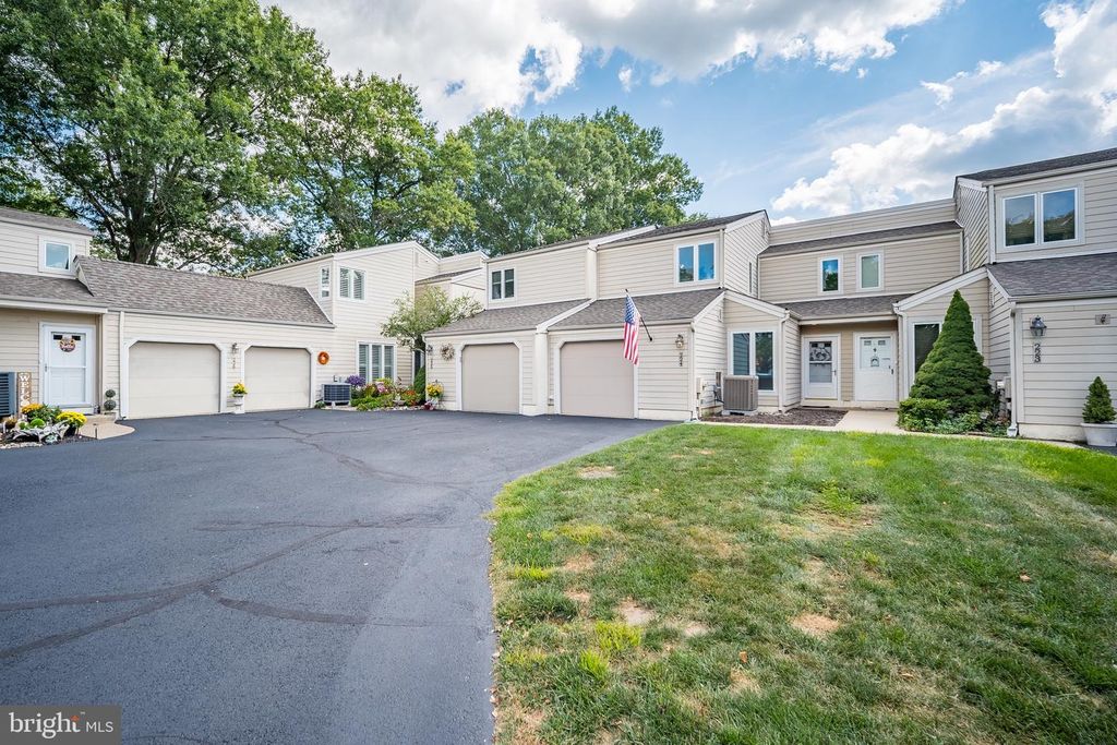 224 HASTINGS CT, Doylestown, PA 18901