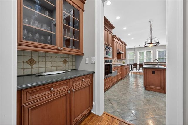 15895 Henderson Road, Alpharetta, GA 30004