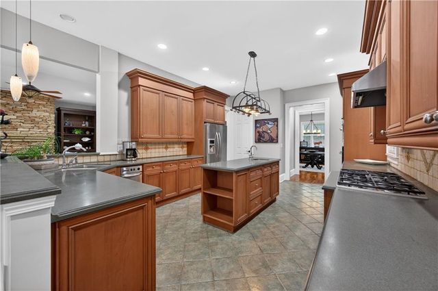 15895 Henderson Road, Alpharetta, GA 30004