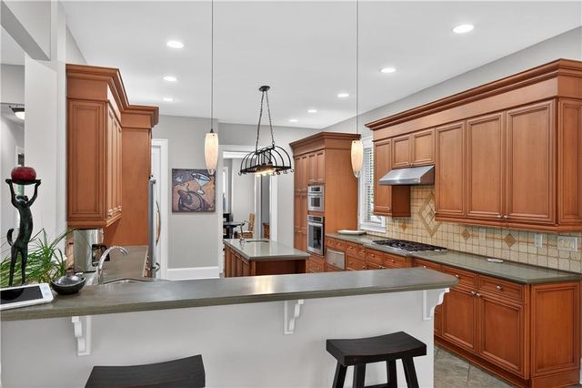15895 Henderson Road, Alpharetta, GA 30004
