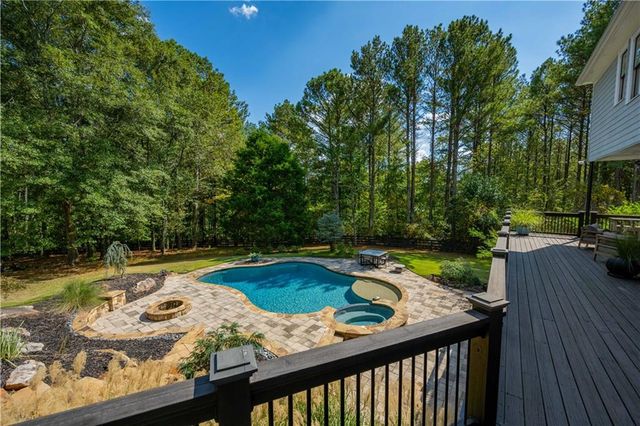 15895 Henderson Road, Alpharetta, GA 30004